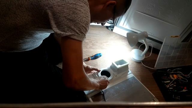 #Замена вентилятора на холодильник Ariston смотреть онлайн