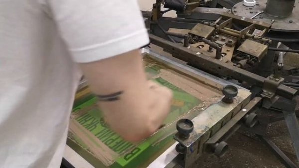 HEADCRAFT. Шелкография на футболках. Печать в 6 цветов.