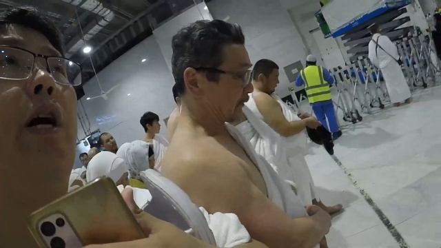 Совершение умры в Мекке смотреть онлайн