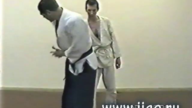 Рукопожатие. Разный подход. смотреть онлайн