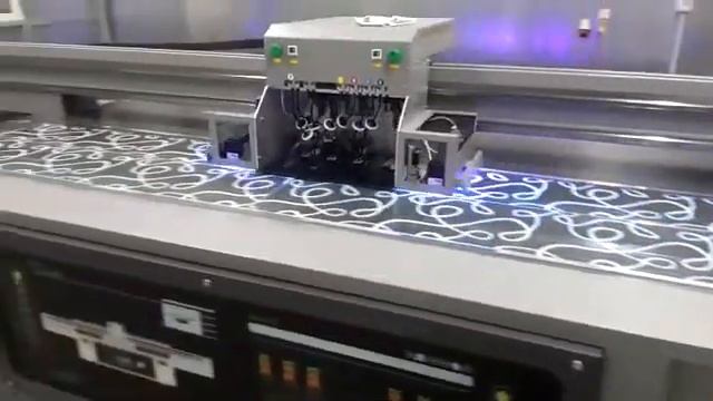 Печать на широкоформатном принтере Yotta смотреть онлайн