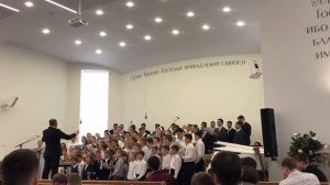 Очень красиво! Торжественный въезд! Осанна, честь и слава!