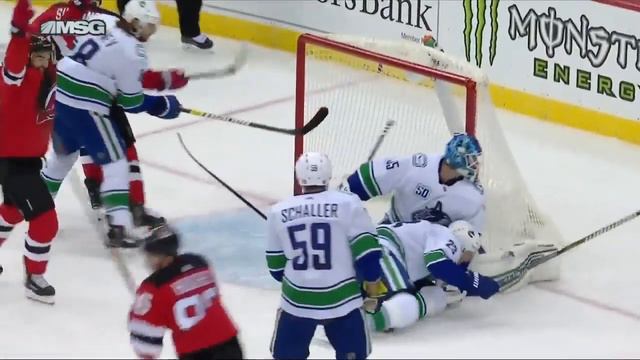 Jack Hughes scores first NHL goal in Devils win over brother Quinn's Canucks смотреть онлайн