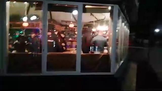 В Туле полицейские побоялись скрутить пьяного качка смотреть онлайн