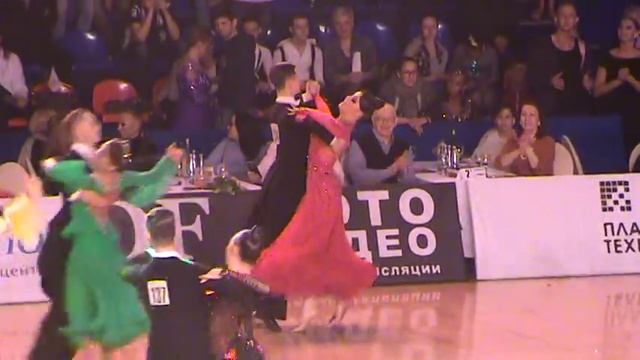 Чиркин Дмитрий - Лунькова Ирина Чемпионат РТС Молодежь-2 Стандарт 1/2 Квикстеп смотреть онлайн