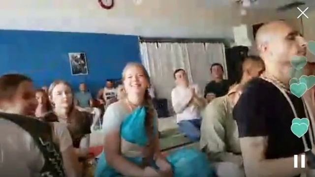 Погружаемся в пение мантры смотреть онлайн