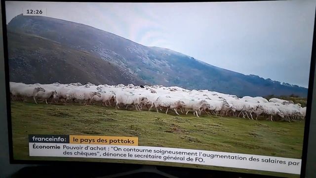 SUPERBE montagne L'HORIZON À perte de vue et c'est en FRANCE смотреть онлайн