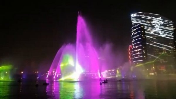 Dubai Festival City Fountain (HD)