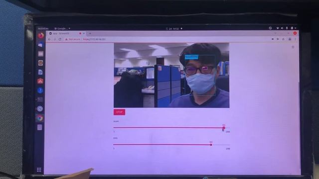 Streamlit WebRTC + YOLO смотреть онлайн
