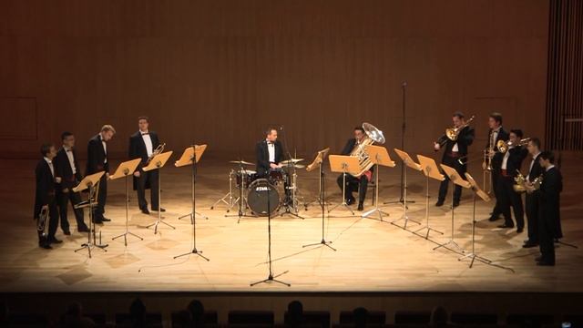 Qatar Philharmonic Orchestra | Henry Mancini - Peter Gunn Theme