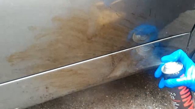 Мальчик отмывает авто от битума Формулой X 5 PRO BRITE смотреть онлайн