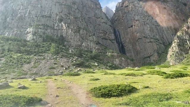 Кабардино-Балкария за 3 дня: Джилы-Су, Чегемские водопады, Абай-Су, лагерь и тропа к леднику Безенг смотреть онлайн