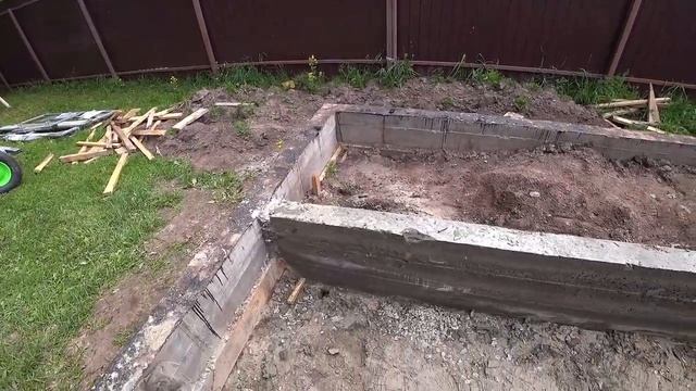 Теплица своими руками, часть 2: обустройство грядок смотреть онлайн