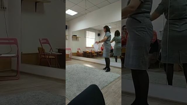 Ирина Кузьменко. Круглый стол. Встреча педагогов и админов. ч2. Как продать после пробного занятия смотреть онлайн