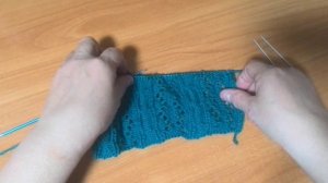 Миловидный узор спицами, ажурные ромбы и переплетения