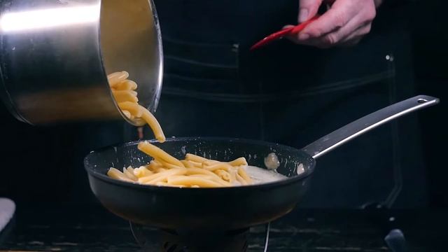 Паста "Пенне" под соусом из сыра "Горгонзола" смотреть онлайн