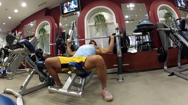 Работа над ошибками : тренировка грудных смотреть онлайн