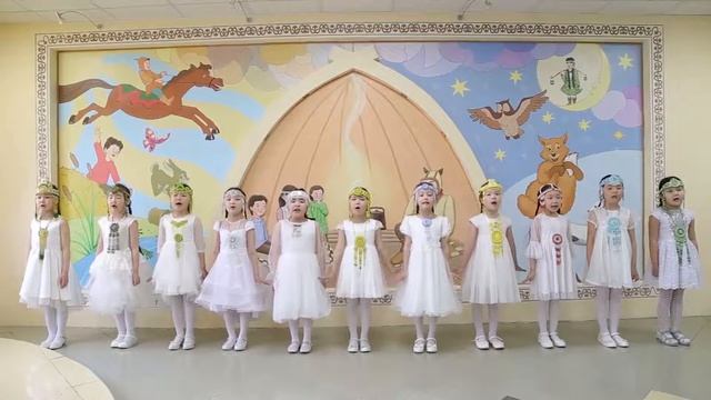 Клип ансамбля Кюлюмчээнэ, детский сад Ромашка, г. Якутск, песня Сахам Сирэ смотреть онлайн