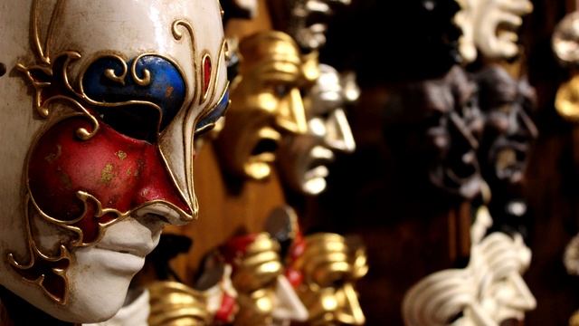 Аудиопоэзия: Vento caldo - Римский театр (стихи: Дарья Колосова, музыка: Aaron Kenny) смотреть онлайн