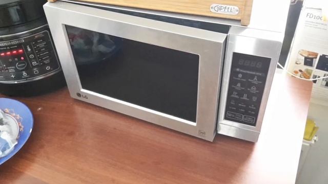 Микроволновая печь LG MS2044V смотреть онлайн