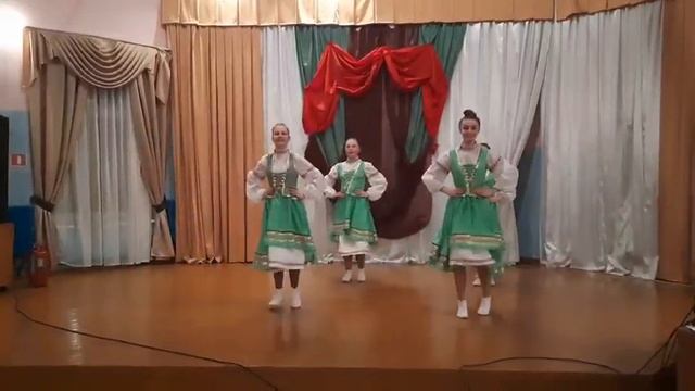 Танцевальный ансамбль «Верасок», народный танец «Полька Янка».13-14 лет. Учитель Поддубная Т.Н. смотреть онлайн