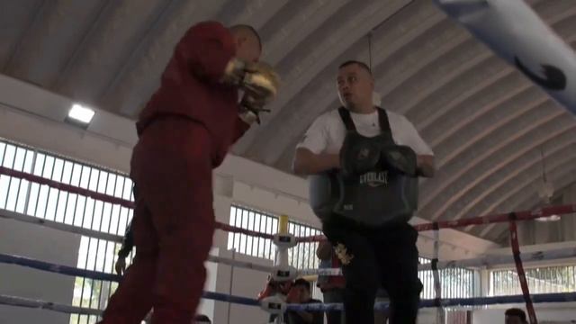 Isaac El Pitbull Cruz training for Gamboa смотреть онлайн