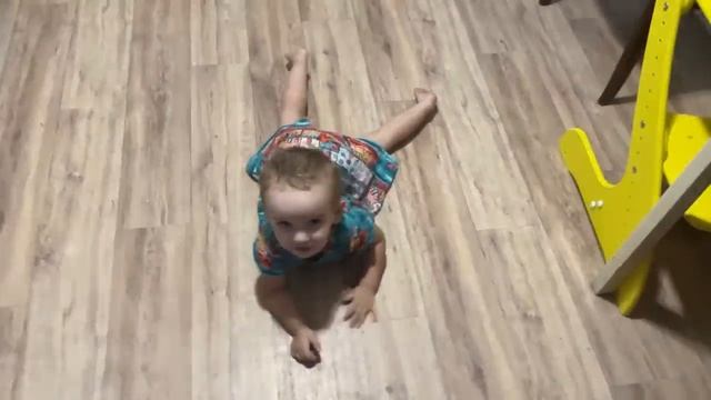 Варим борщ. Гуляем, купаемся. смотреть онлайн