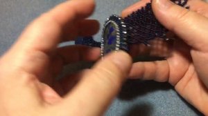 Советы начинающим. Как большой кабошон вплетать в бисерную сетку?