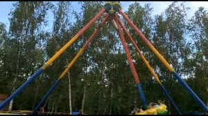 др Лизы, катаемся на аттракционах,//сломался аттракцион?!??