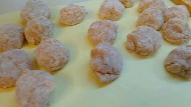 Тефтели куриные в сливочно-сырном соусе смотреть онлайн