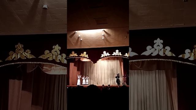 Ансамбль Ойраты. "Дербетовский тавшур" - калмыцкий танец смотреть онлайн