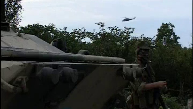 Российский МИ-24 над Зугдиди (Грузия, август 2008) смотреть онлайн