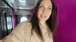 РЖД. Рязань - Москва. Сидячий вагон в двухэтажном поезде. Автоматы с едой и кофе. Декабрь 2022