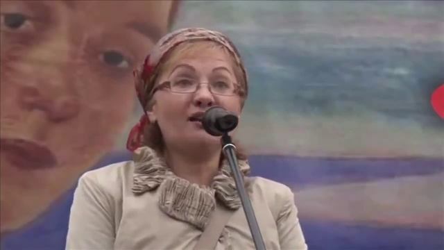 Ирина Бергсет: В Польше нельзя стричь детям ногти на правой руке. смотреть онлайн