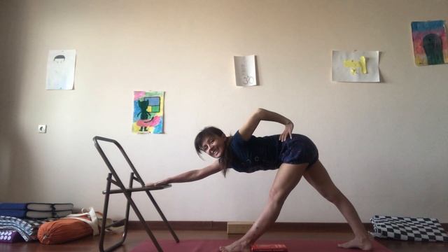 Оксана Замятина. Домашняя практика йоги. Урок 1 смотреть онлайн