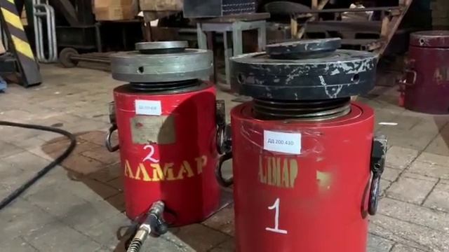 Домкраты для подъема мостов. Аренда грузоподъемного оборудования. смотреть онлайн