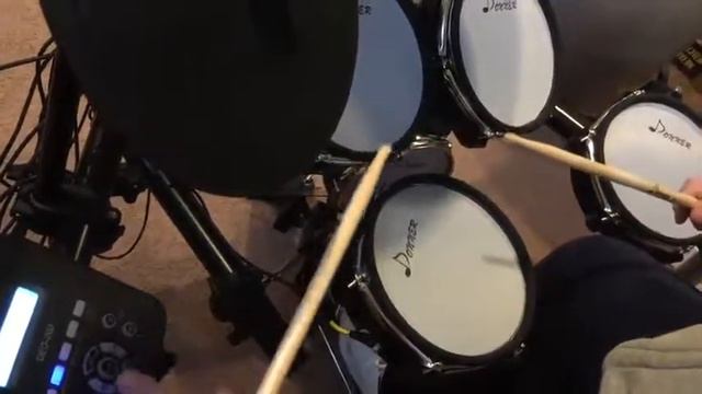 Donner DED 200 Electric Kit Electronic Review, Electronic drums sound great and are easy to pack up смотреть онлайн