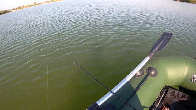 Окунь на лайт джиг. Рыбалка с лодки. смотреть онлайн