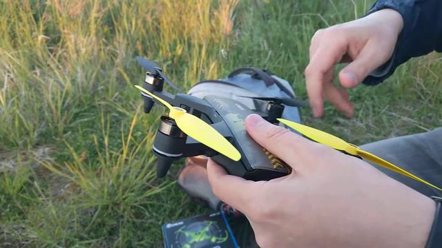 Xiro Xplorer Mini Dron смотреть онлайн