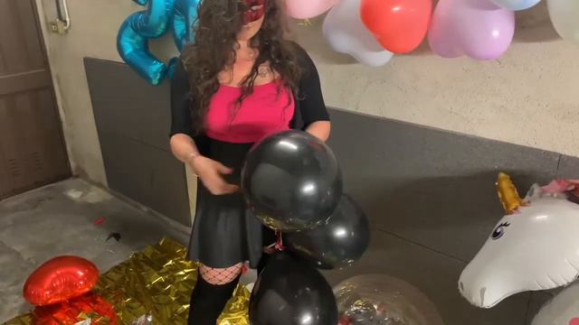 21. TRAILER MIA 03 - ALL BALLOONS POP - MASSACRO DI PALLONCINI смотреть онлайн