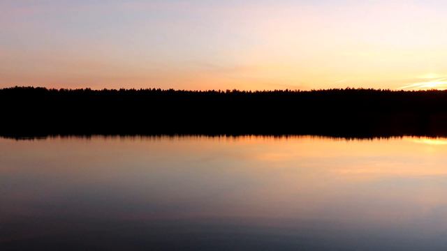 Природа Беларуси.Осенние сумерки на озере Хотомля. смотреть онлайн