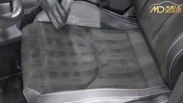 Limpieza e impermeabilización de alcantara con CarPro FABRIC смотреть онлайн