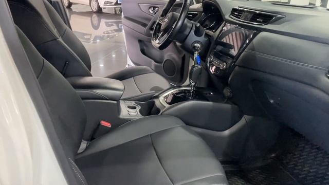 Nissan Qashqai - (081147) смотреть онлайн