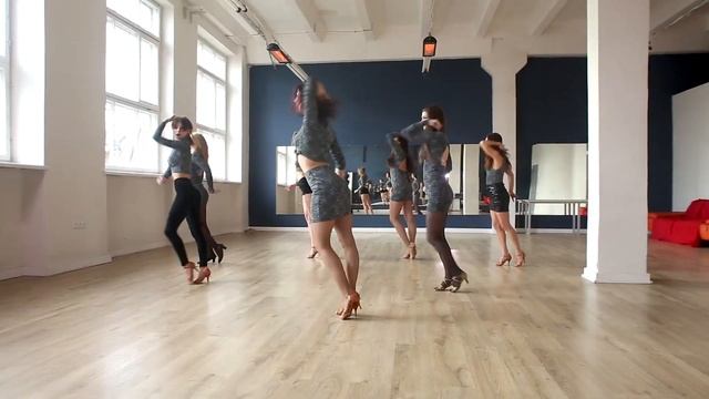 Rihanna - Diamonds| Solo Latino| Rumba|By Jomante Dapkeviciute| Saltare.lt смотреть онлайн