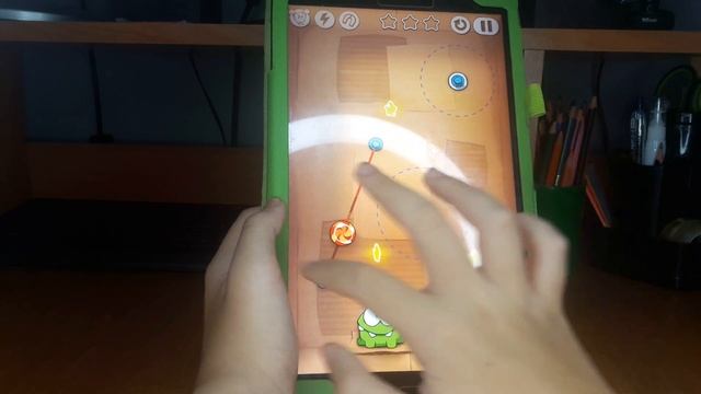 Играю в новую игру Cut the rope (Ам ням). Пройденные уровни (1 глава 1-23). смотреть онлайн