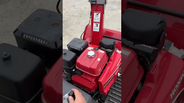 Снегоуборщик HONDA HSM1390i с гидравлической регулировкой ш смотреть онлайн