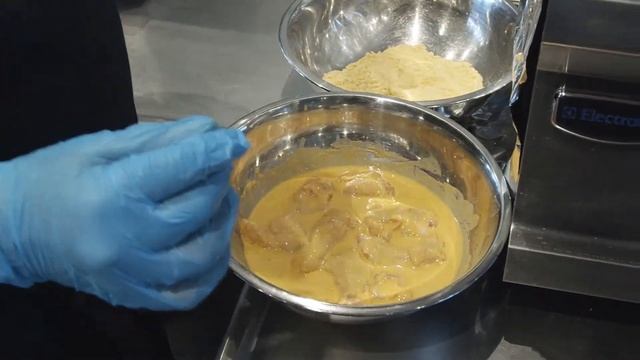 Куриные крылья в панировке смотреть онлайн