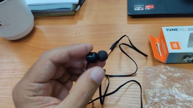 JBL TUNE 110 Краткий обзор бюджетных наушников смотреть онлайн
