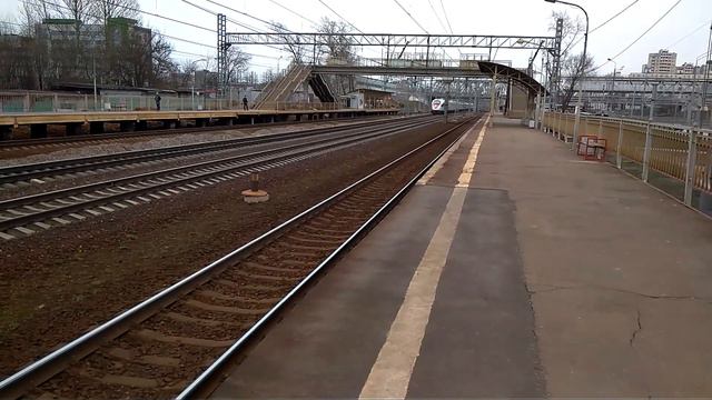 Электропоезд ЭВС1-05 "Сапсан" "Москва-Санкт Петербург". смотреть онлайн