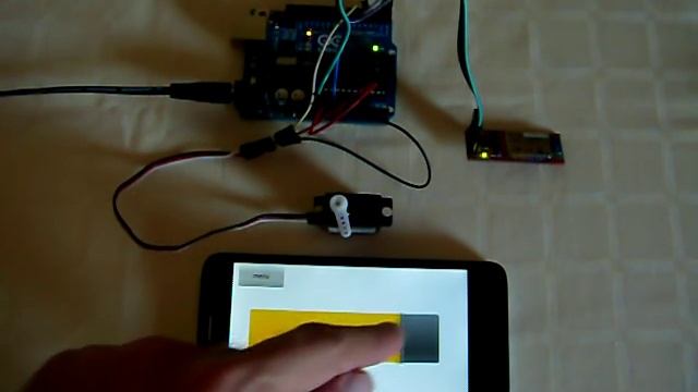 Arduino Bluetooth Servo controlled from Android phone with RoboRemo app смотреть онлайн